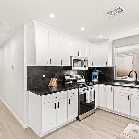 Estepa Unit #3 By Pmi Thousand Oaks Bagian luar foto